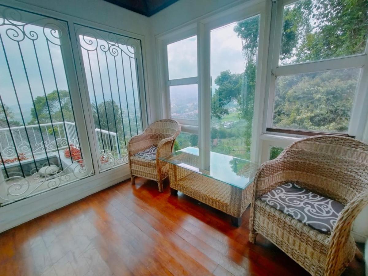 Villa Santika Puncak Pass Cimacan Bagian luar foto