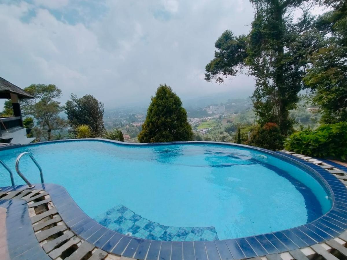 Villa Santika Puncak Pass Cimacan Bagian luar foto