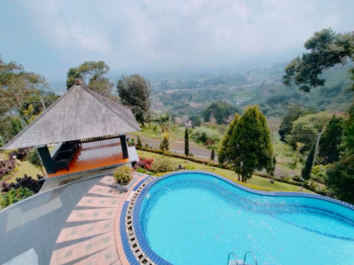 Villa Santika Puncak Pass Cimacan Bagian luar foto